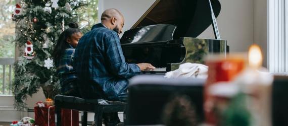 15 Easy Piano Songs You Can Practice As A Beginner