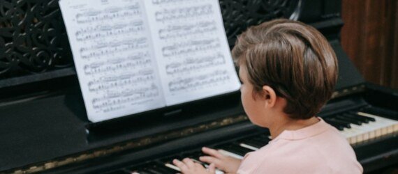 What Age to Start Piano Lessons?