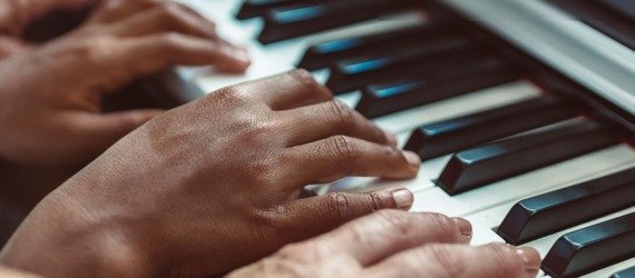 13 Mistakes You Should Avoid While Playing The Piano