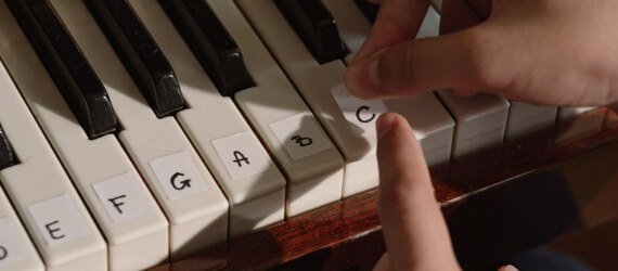 When to Use Piano Key Stickers (and When to Take Them Off)