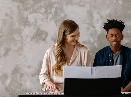 How In-Home Piano Lessons Work (Teacher Comes to You)